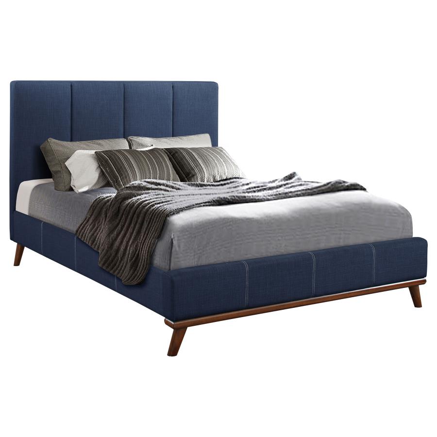 Cama Queen con paneles tapizados Charity en color azul 300626Q