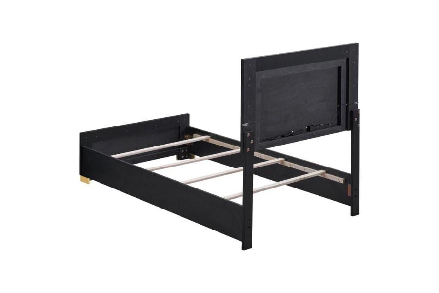 Cama doble con paneles LED de madera Marceline en color negro 222831T