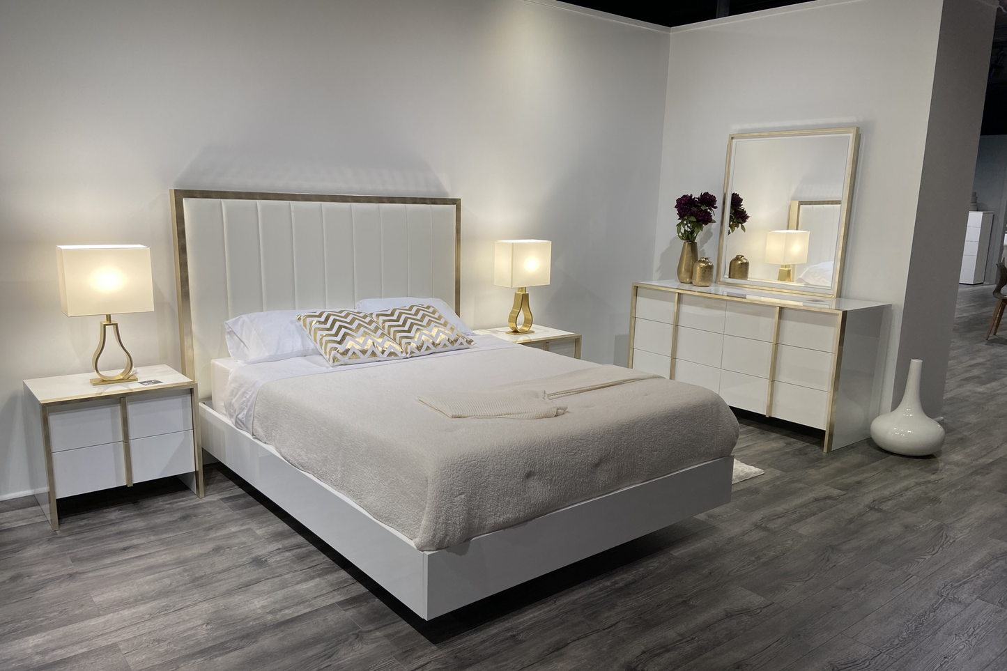 Fiocco Premium Bedroom Bed SKU: 17454