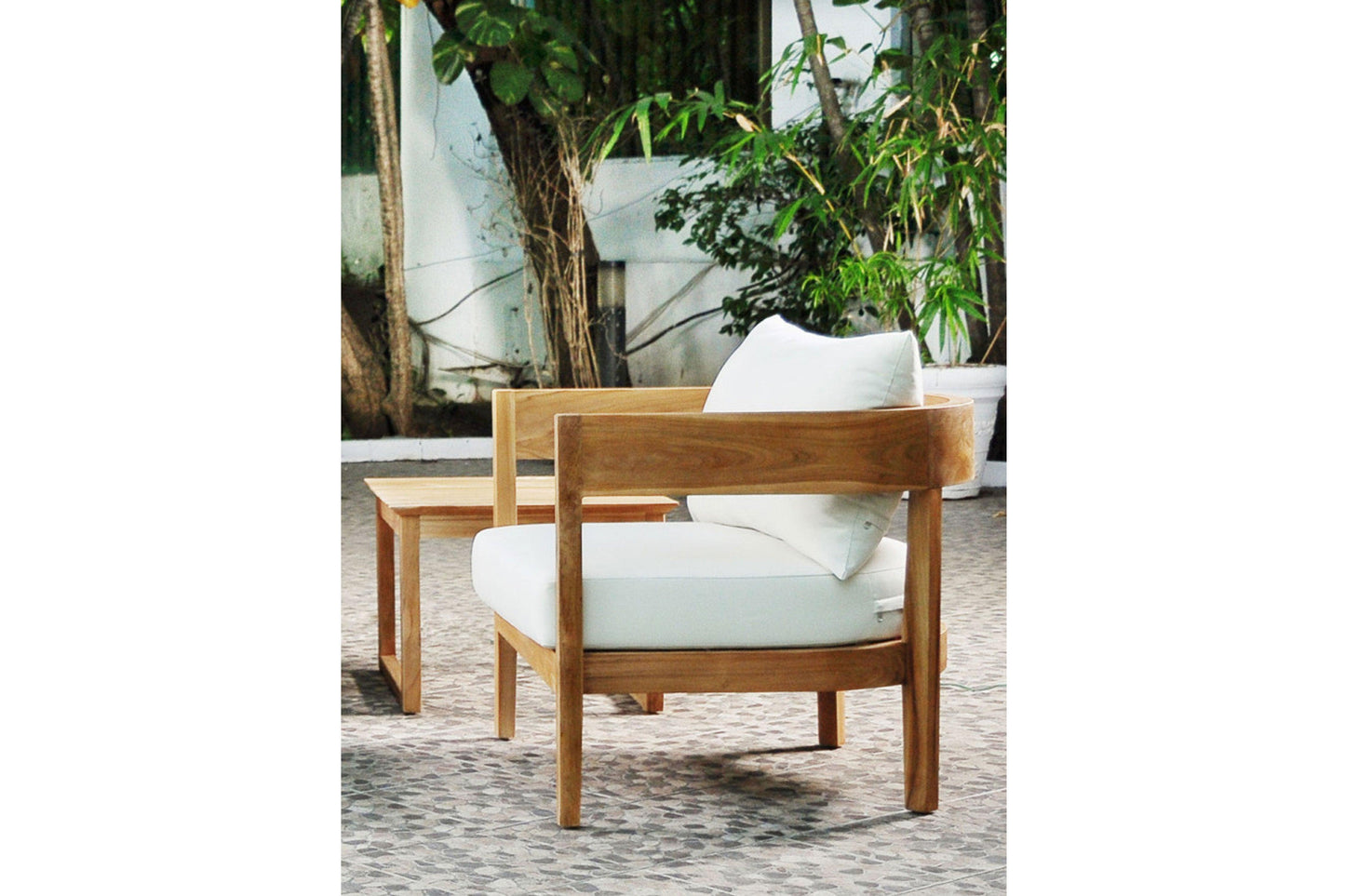 Bali Lounge Chair w/beige cushion SKU: PJO-3601-NAT-LC - Venini Furniture 