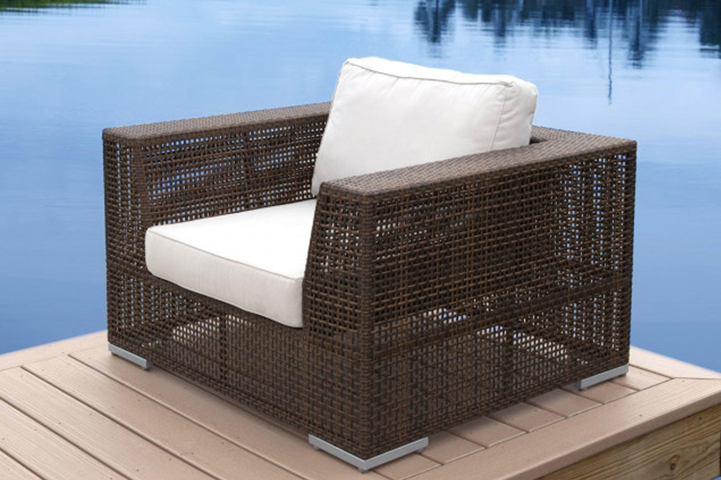 Atlantis Patio Lounge Chair w/off-white cushion - Venini Furniture