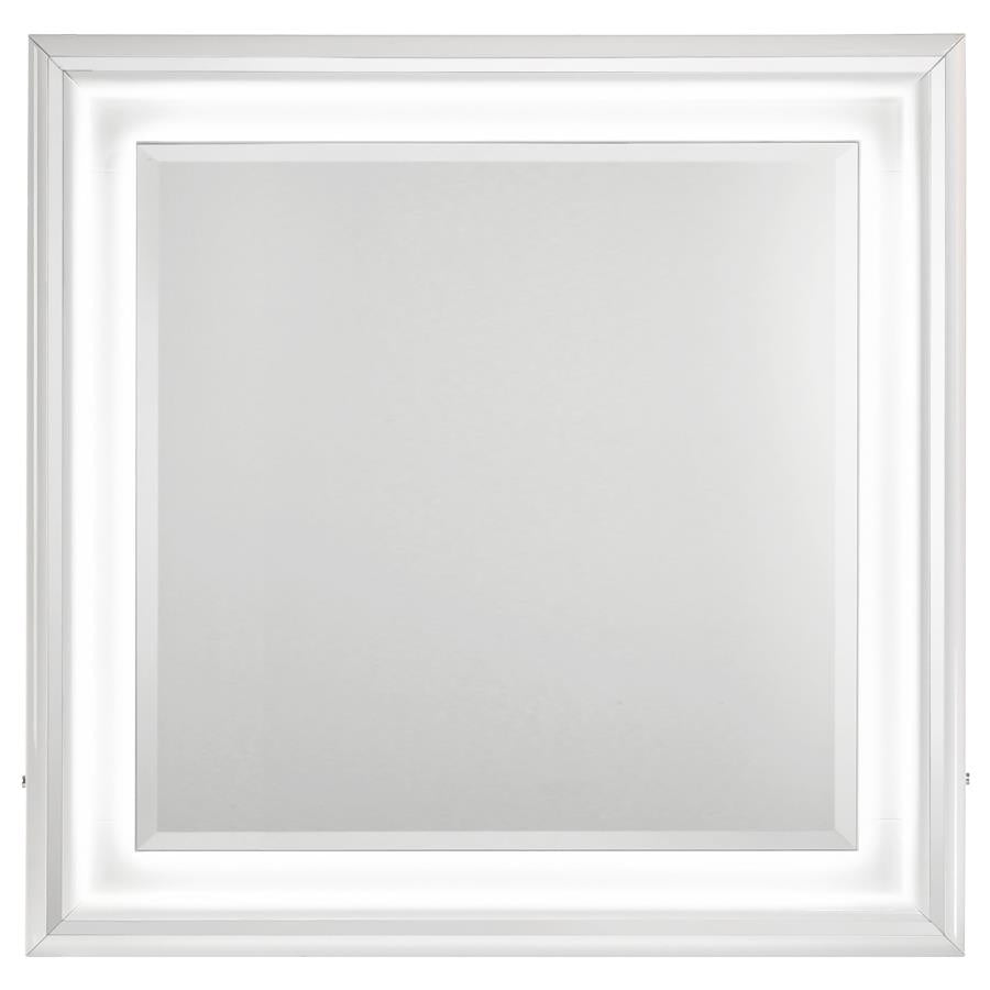 Cassia 4 or 5 piece Eastern King LED Bedroom Set White High Gloss