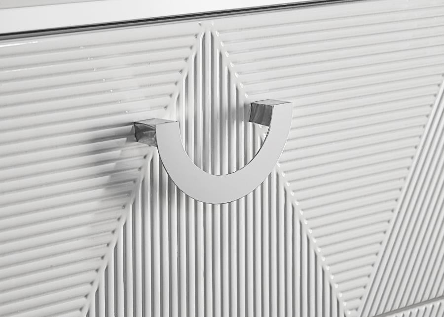 Cassia 4 or 5 piece Eastern King LED Bedroom Set White High Gloss