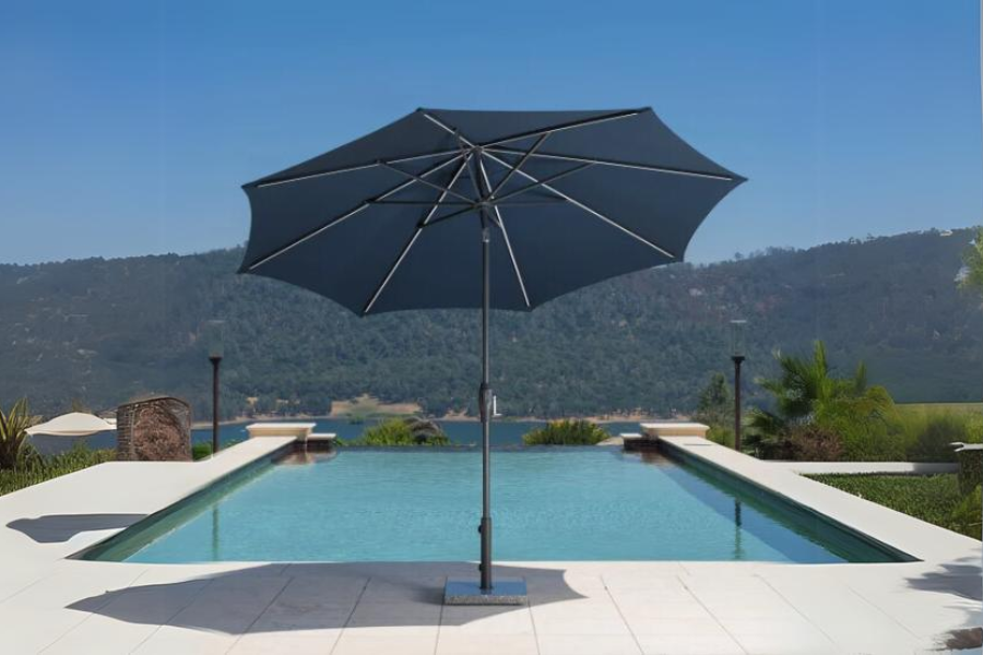 新品Sunvilla 10 'ラウンドソーラーLEDマーケットアンブレラグレー系 Sunvilla 10' Round Solar LED Market Umbrella – Venini Furniture