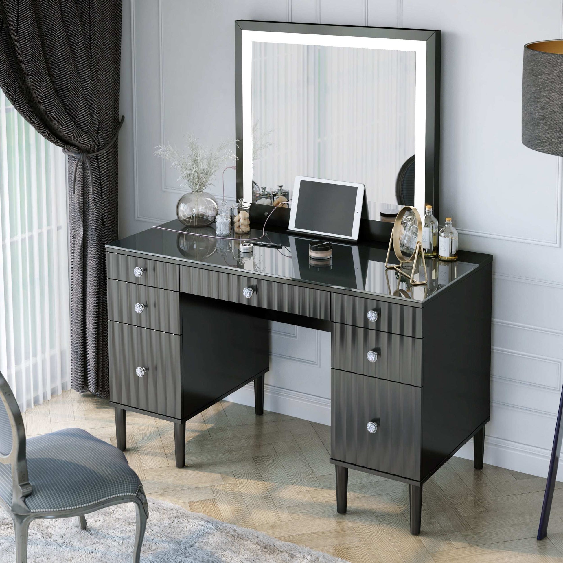 Tresanti Marilyn Vanity with Mirror