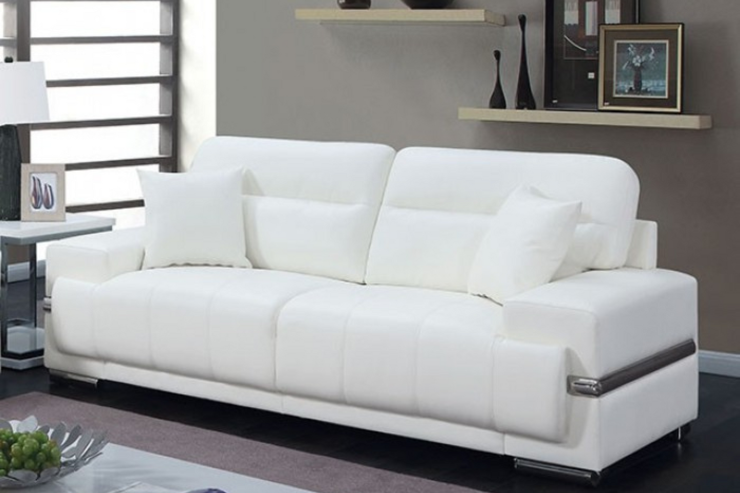 sofa in white 