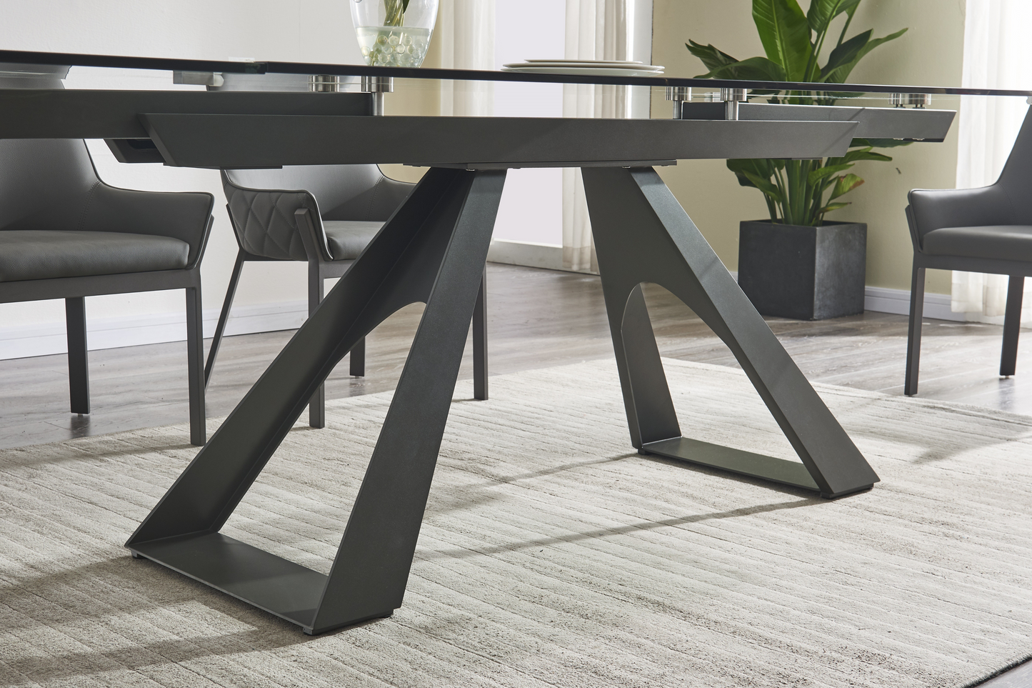 San Diego Extensions Dining Table SKU: 17255