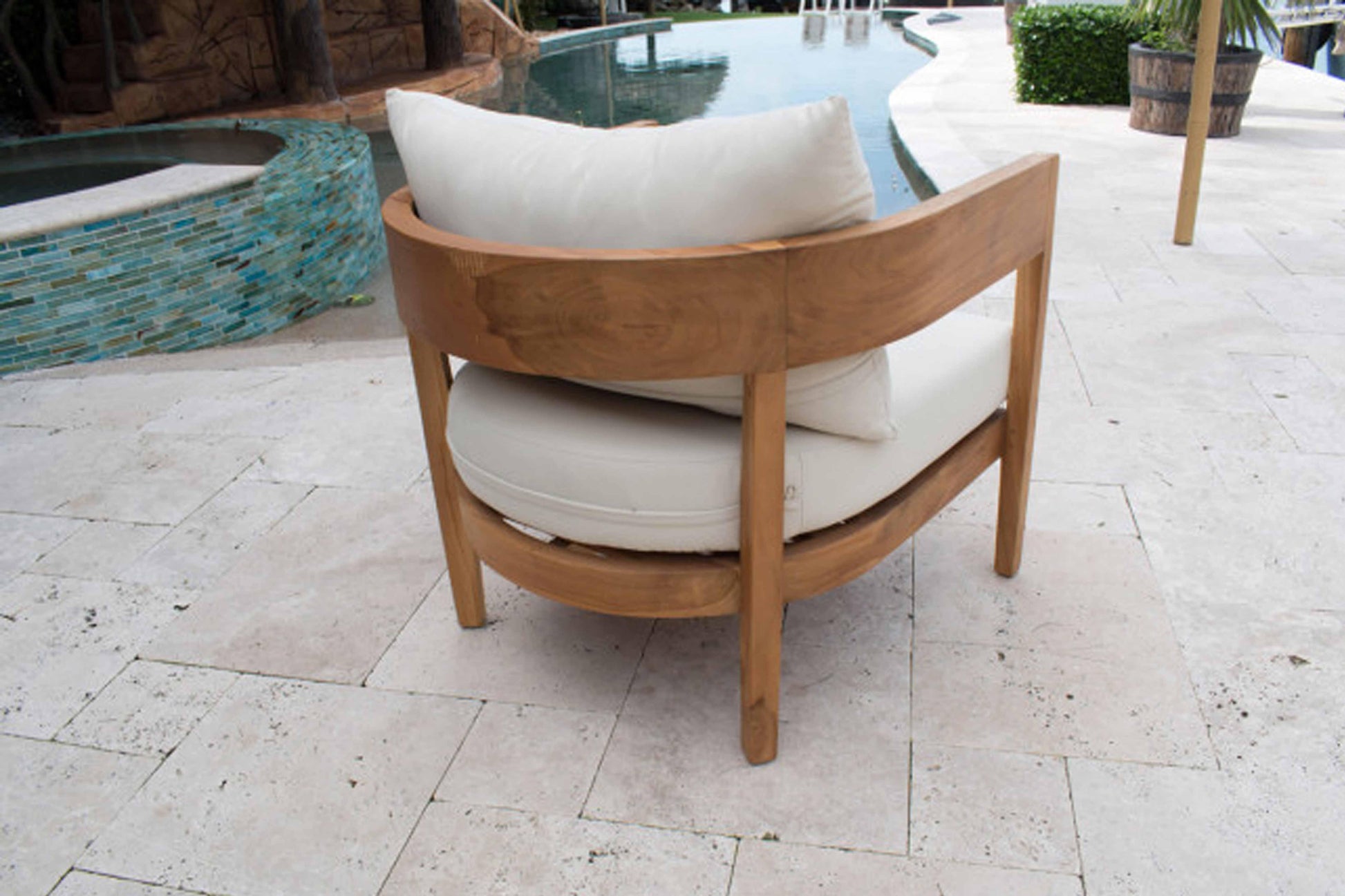 Bali Lounge Chair w/beige cushion SKU: PJO-3601-NAT-LC - Venini Furniture 