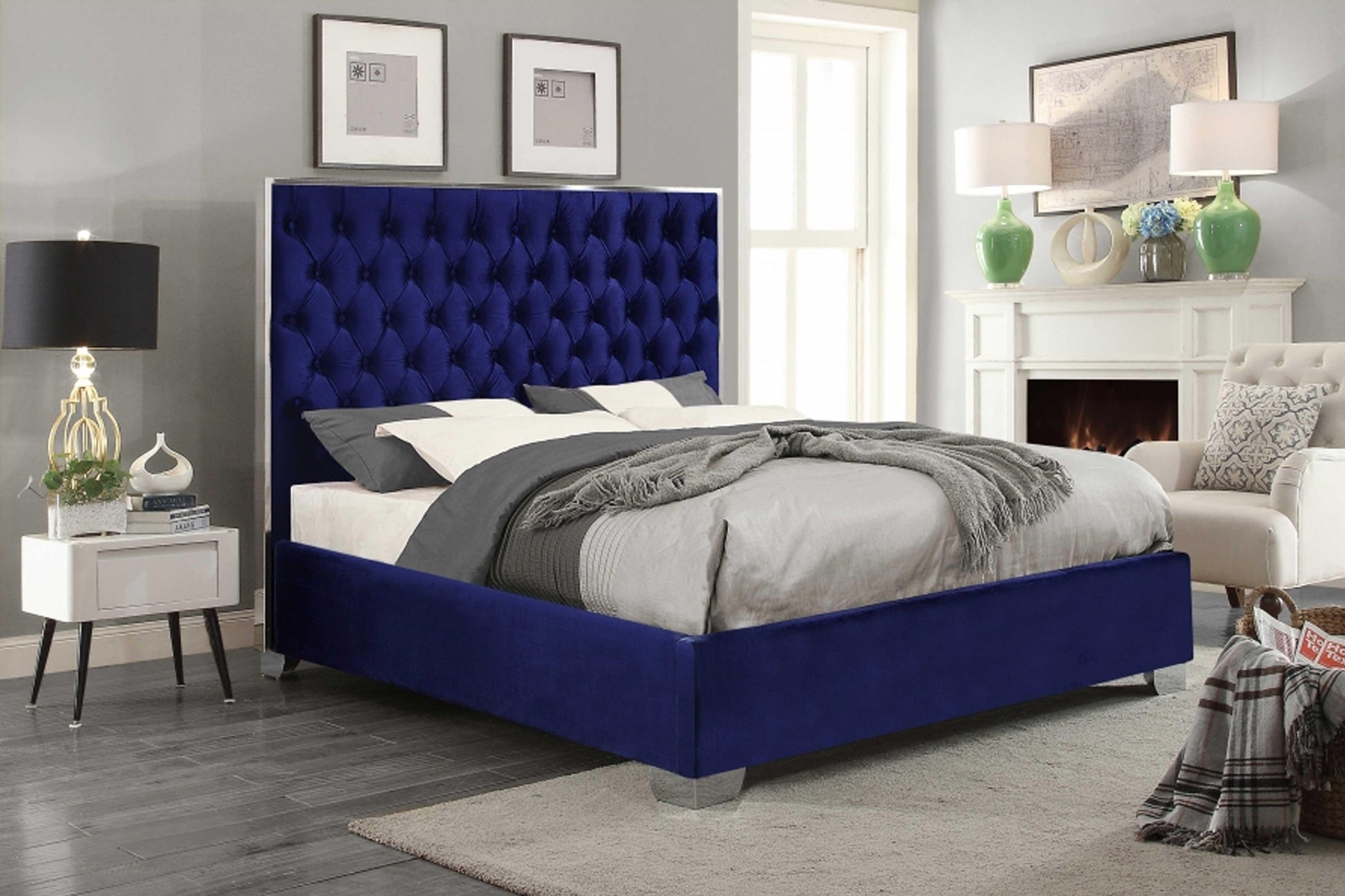 Sirolo Velvet Bed Model 183400 - Venini Furniture 