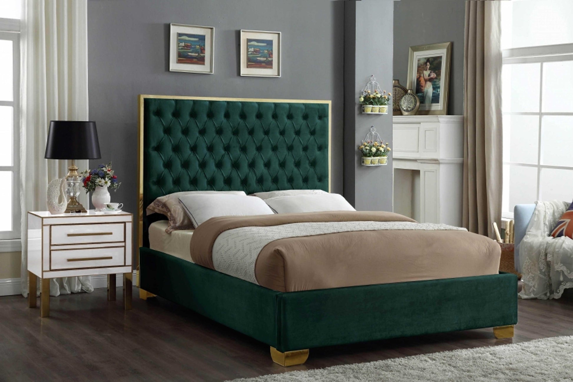Romagna Velvet Bed Model Lana-Q - Venini Furniture 