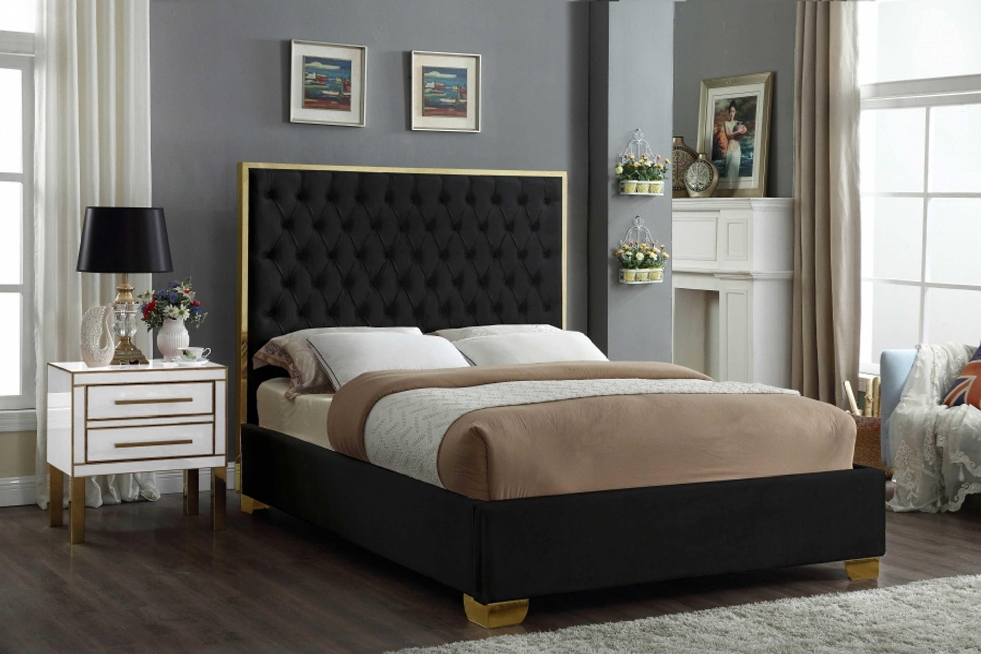 Romagna Velvet Bed Model Lana-Q - Venini Furniture 