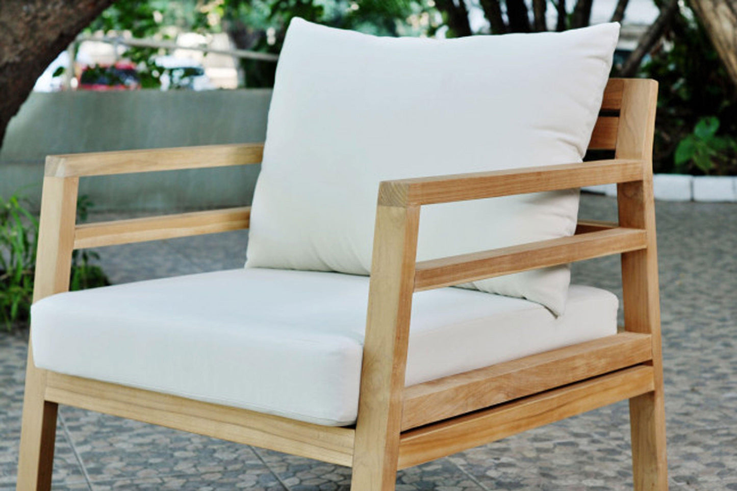 Modern Teak Lounge Chair w/off-white cushion - Venini Furniture 