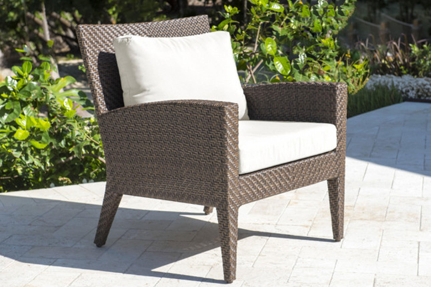 Oasis Lounge Chair w/off-white cushions SKU: PJO-2201-JBP-LC - Venini Furniture 