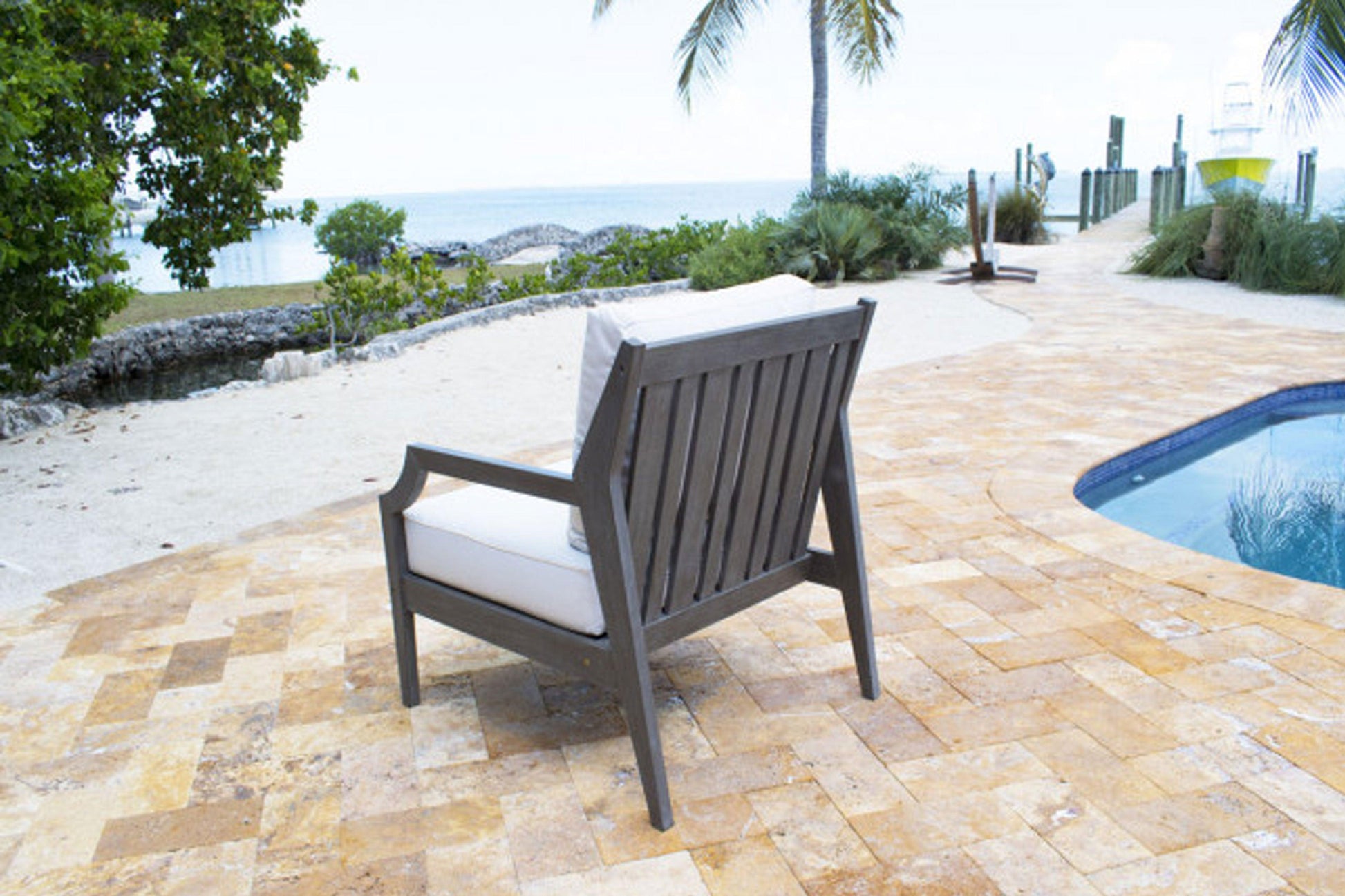 Poolside Lounge Chair w/off-white cushion SKU: PJO-2701-GRY-LC - Venini Furniture 